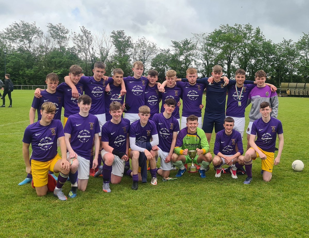 WexfordCBSAF's tweet photo. @faischools
Ww/Wx U-17 final

Wexford CBS 2
Enniscorthy CBS 1

A Tierney ⚽️
J Wasilewski ⚽️

Congratulations to our 17s on taking home a league title today after a pulsating contest against Old rivals Enniscorthy today. A really tense affair between two excellent sides
#Bokerboys https://t.co/c14H29QQPU