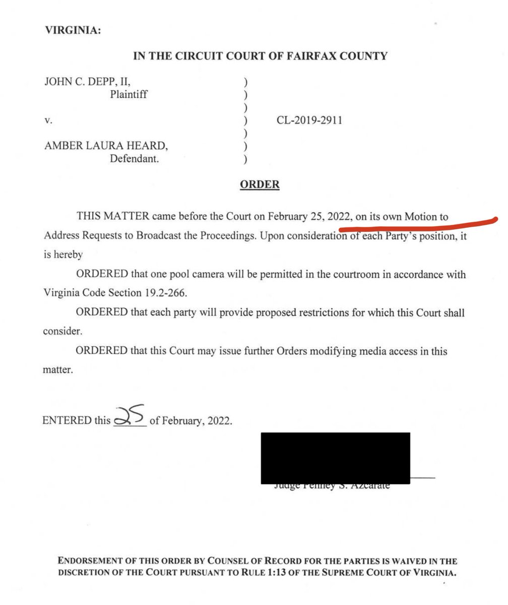 LauraBockov's tweet photo. Fyi Johnny Depp vs Amber Heard (Fairfax)
Johnny Depp DID NOT ask for the trial to be televised

Judge Azcarate brought her own motion &amp; after hearing both sides ordered the cameras to alleviate public attendance burden on the courthouse

Johnny Depp agreed. 
Amber Heard did not https://t.co/JGiNfVeJYI