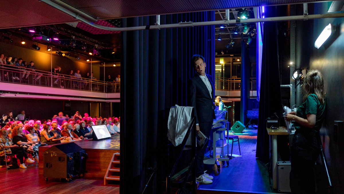Eline Kraaijenvanger (@ekraaijenvanger) on Twitter photo Backstage voor <a href="/NewScientistNL/">New Scientist NL</a> in een uitverkocht <a href="/TiVre_Utrecht/">TivoliVredenburg</a> ✨ Een fantastische avond over wakkere breinoperaties, stamcellen en hersenhologrammen met wetenschappers van @U_Hersencentrum !! 🧠 Backstage voor <a href="/NewScientistNL/">New Scientist NL</a> in een uitverkocht <a href="/TiVre_Utrecht/">TivoliVredenburg</a> ✨ Een fantastische avond over wakkere breinoperaties, stamcellen en hersenhologrammen met wetenschappers van @U_Hersencentrum !! 🧠
