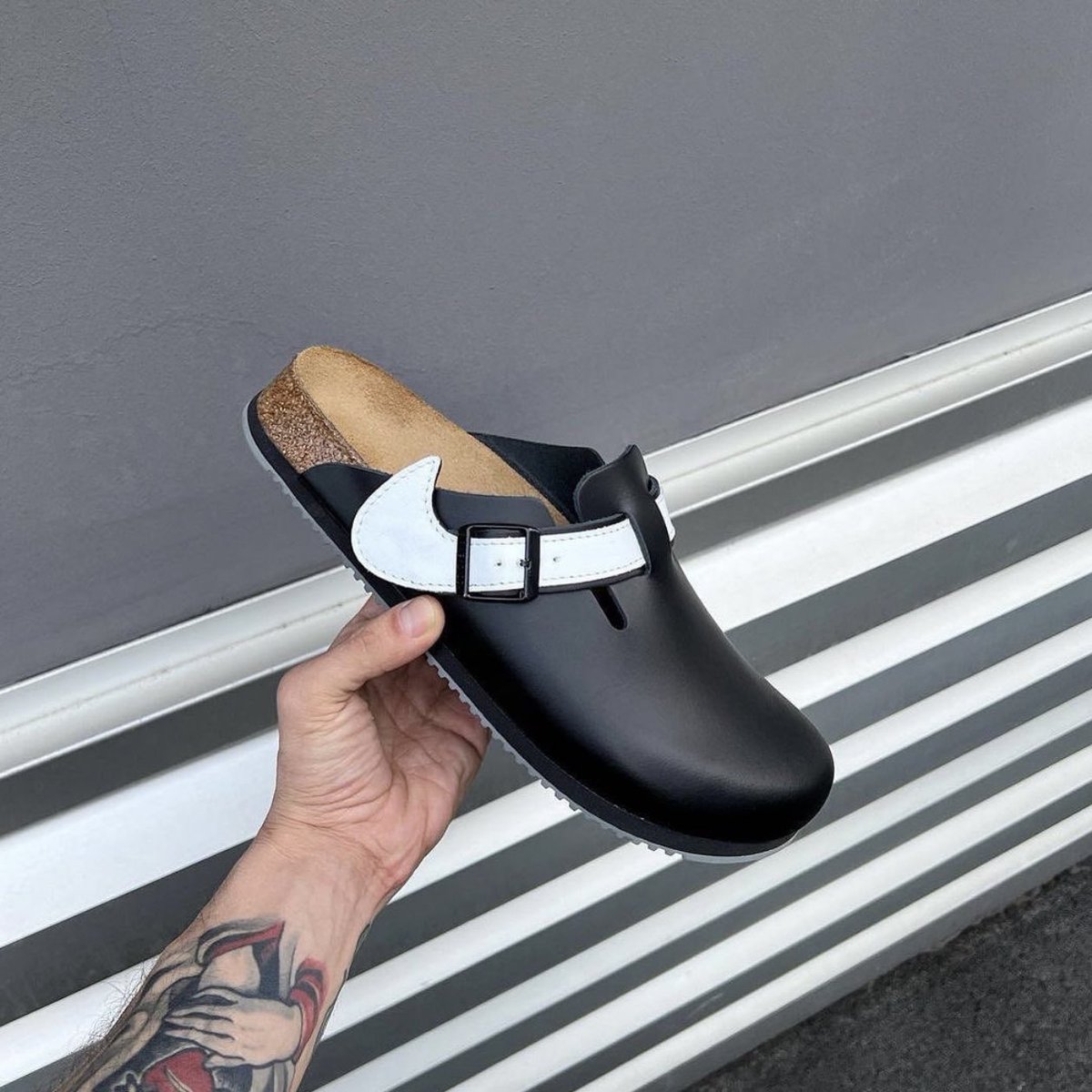 StreetFashion01's tweet photo. Nike x Birkenstock concept by Davide Perrella (2022) https://t.co/2vQ0849nGt
