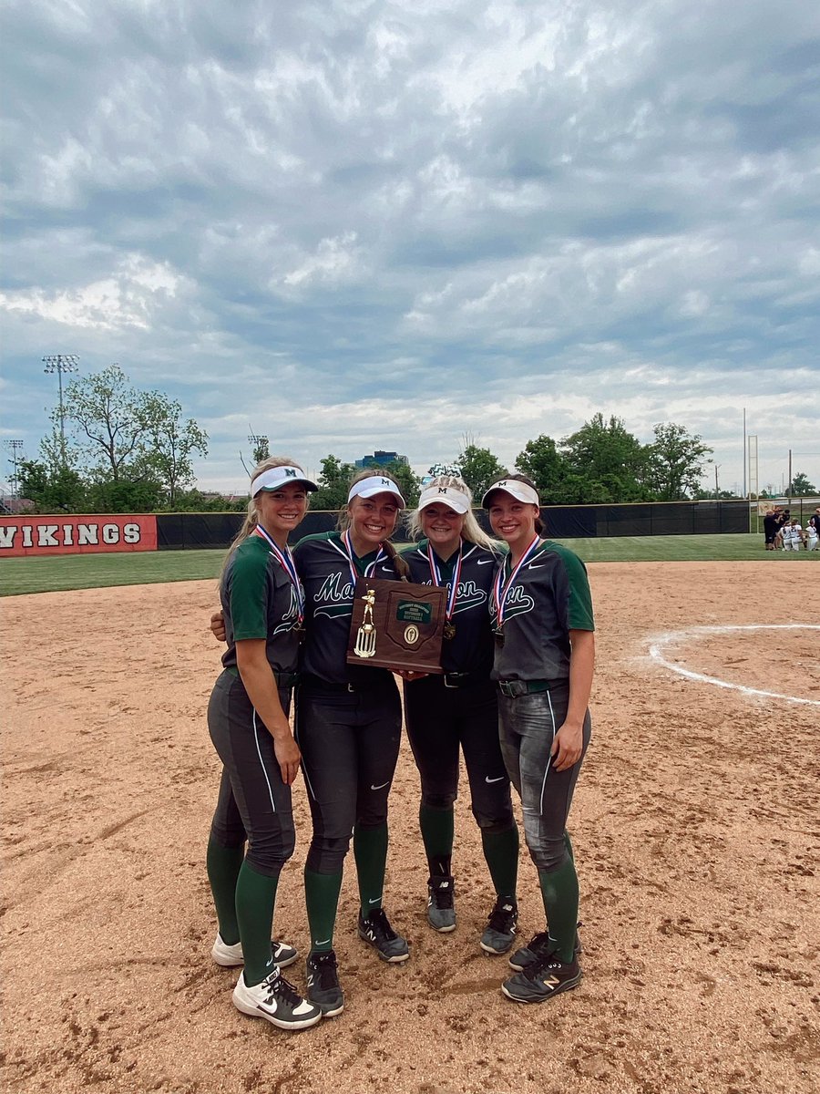 Lindsay Breuer tweet media