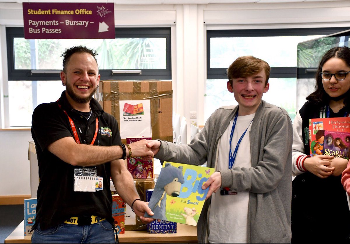 FYiBlackpool6th's tweet photo. Today we handed over books donated by @BlackpoolSixth students &amp; staff to @Literacy_Trust @BPLRevoelution @BpoolCouncil @CMMagicClub Truly inspiring! Can’t wait to work with you on the Literacy Champions Project. See u next time @TheBHYC #GetBlackpoolReading https://t.co/1fHsIAucuv