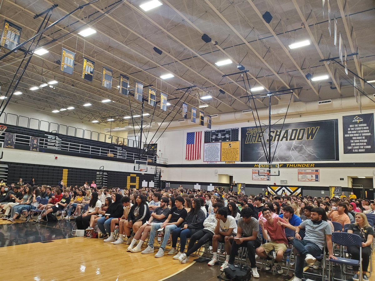 AbirOthman's tweet photo. Class of 2022 Graduation Rehearsal! Let's go T-Bolts!
@AndrewHS_d230 
#BringBacktheThunder https://t.co/8mWTlVXnH0