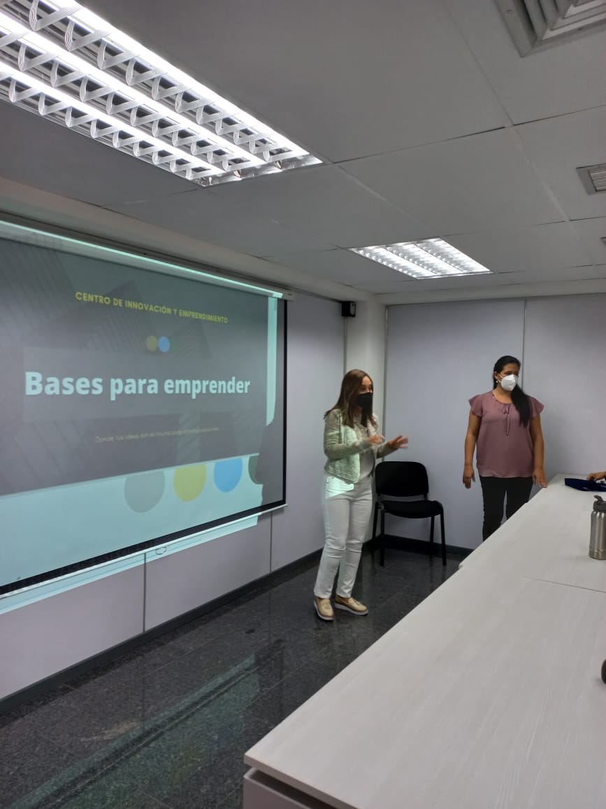 Extensión Social UCAB tweet media