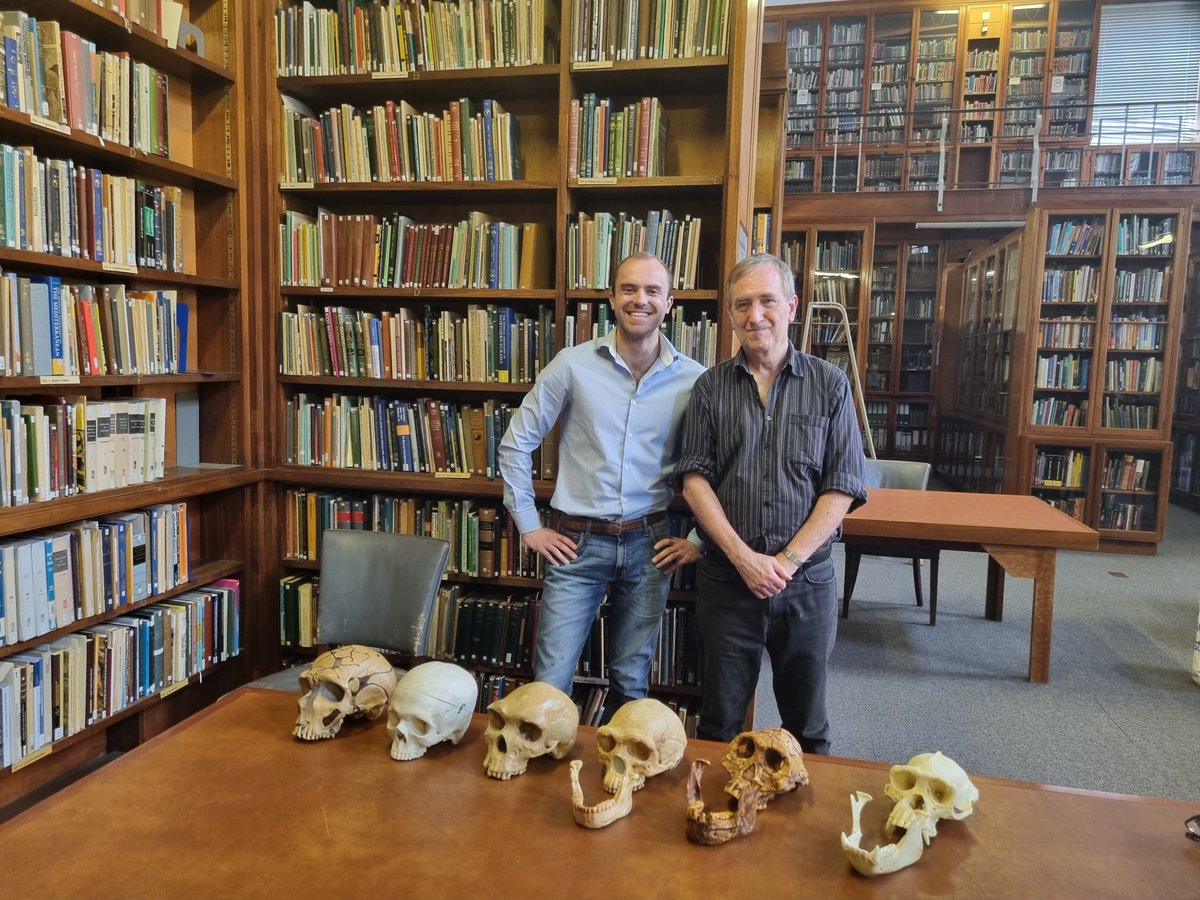 The ^ episode has already proven incredibly popular. Following hot on the heels of a wonderful chat with <a href="/ChrisStringer65/">Chris Stringer</a> on the origins of homo sapiens.

🎧 podfollow.com/the-ancients/e…