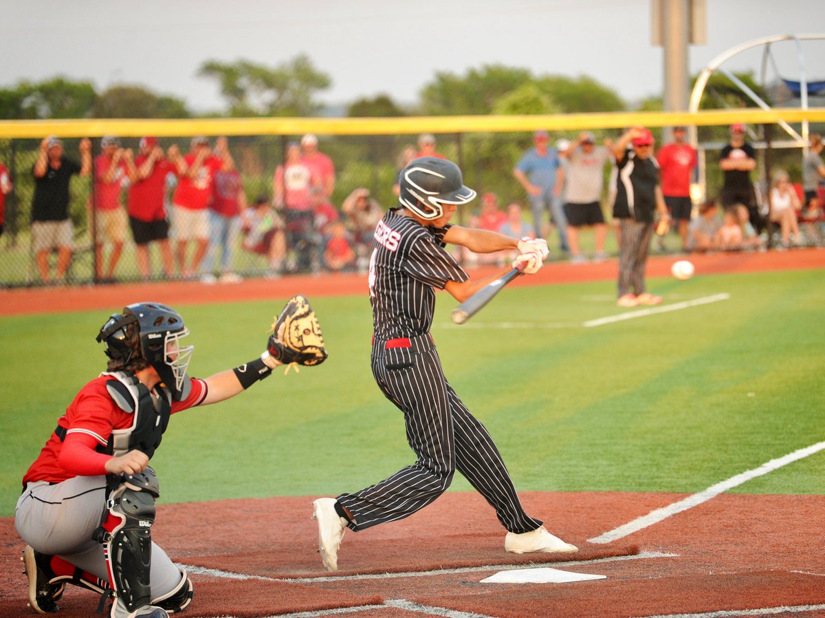 Anson outlasted Hamilton in a low-scoring regional quarterfinal game 2-1 Thursday.

Strong pitching and timely hitting pushed the Tigers through to the fourth round.

Read: reporternews.com/story/sports/2… <a href="/grandejuez/">Brooks Hagler</a>