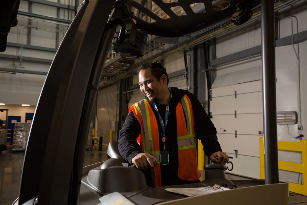 TheFilmLabTO's tweet image. Along with videography, we also specialize in photography! From headshots and portraits to urban and travel, we cover it all. Check out our website for more! thefilmlab.ca
#thefilmlab #photography #portraits #urban