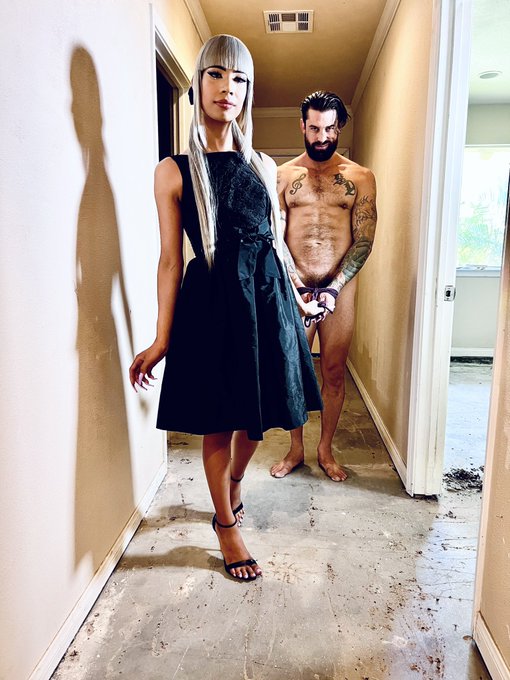 2 pic. Awesome Photoshoot with awesome peeps! @THEALPHAWOLFE1 @PearlsOfTheMoon @BrianBondsXXX #BrotherZach