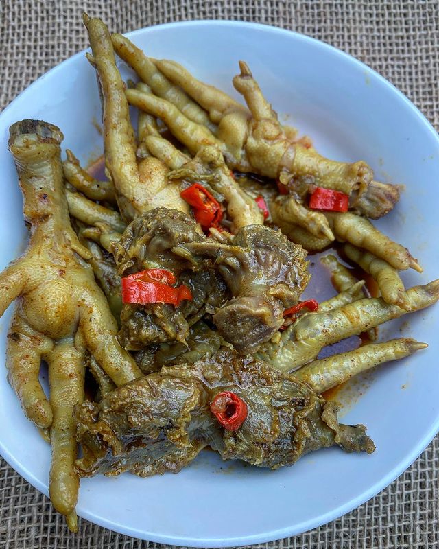 afrifoodnet's tweet photo. You love chicken feets yeah? Retweet this. Let's make our favourite thing popular. 🥰🥰🥰
📸: @chefdavies_
#afrifoodlovers #afrifoodnetwork #afrifood #chickenfeet #Food #SidNaazKaCetaphil #love https://t.co/WkOwNK6E9j
