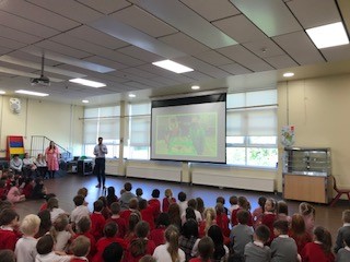 We thoroughly enjoyed welcoming Mark Shanta to our assemblies yesterday to share with us the work of the East Renfrewshire Larder. A very worthwhile cause. 🌟👏