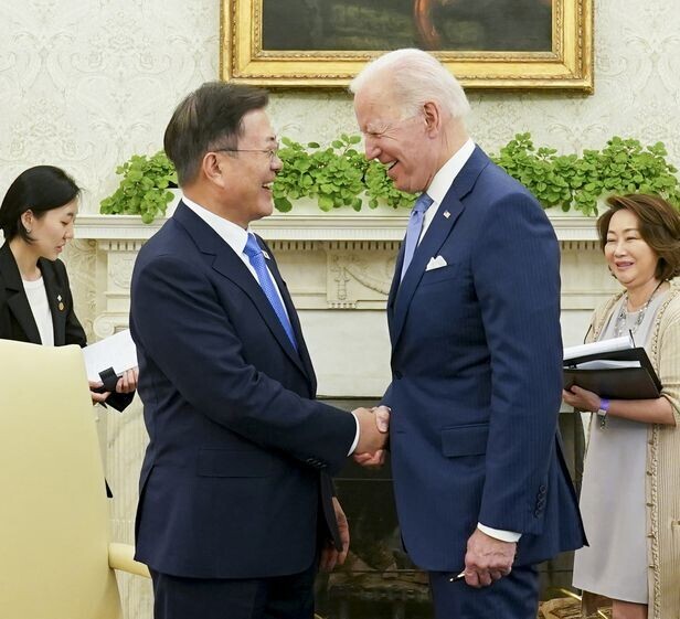 같이 비교선상에 두기 싫어서 다시