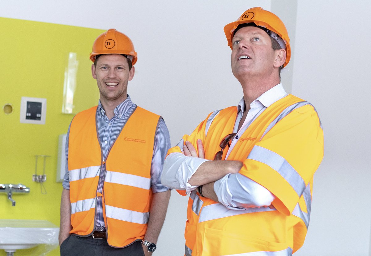 Mads Duedahl (@mads_duedahl) on Twitter photo Godt besøg af @SSTbrostrom hvor vi bl.a. talte om fremtidens udfordringer i sundhedsvæsenet, og var på besigtigelse ved vores store sygehusbyggeri, der nu virkelig begynder at tage form #regionnordjylland #nau #sundpol #dkpol Godt besøg af @SSTbrostrom hvor vi bl.a. talte om fremtidens udfordringer i sundhedsvæsenet, og var på besigtigelse ved vores store sygehusbyggeri, der nu virkelig begynder at tage form #regionnordjylland #nau #sundpol #dkpol