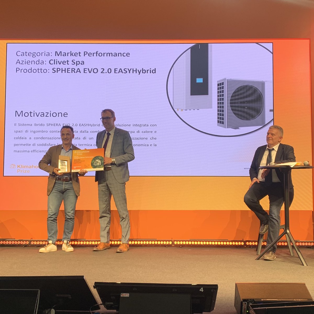 Vincitore #Klimahouse Prize 2022 - categoria #marketperformance 🙌
<a href="/ClivetSpA/">Clivet S.p.A.</a>