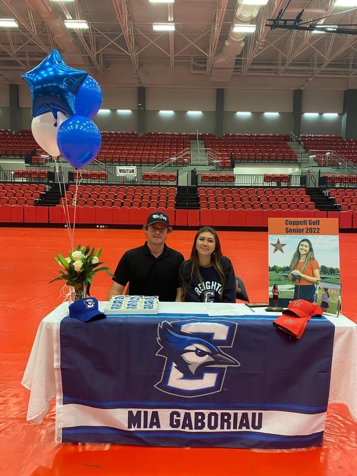 Congratulations to Mia Gaboriou for committing to Creighton University to play D1 golf!