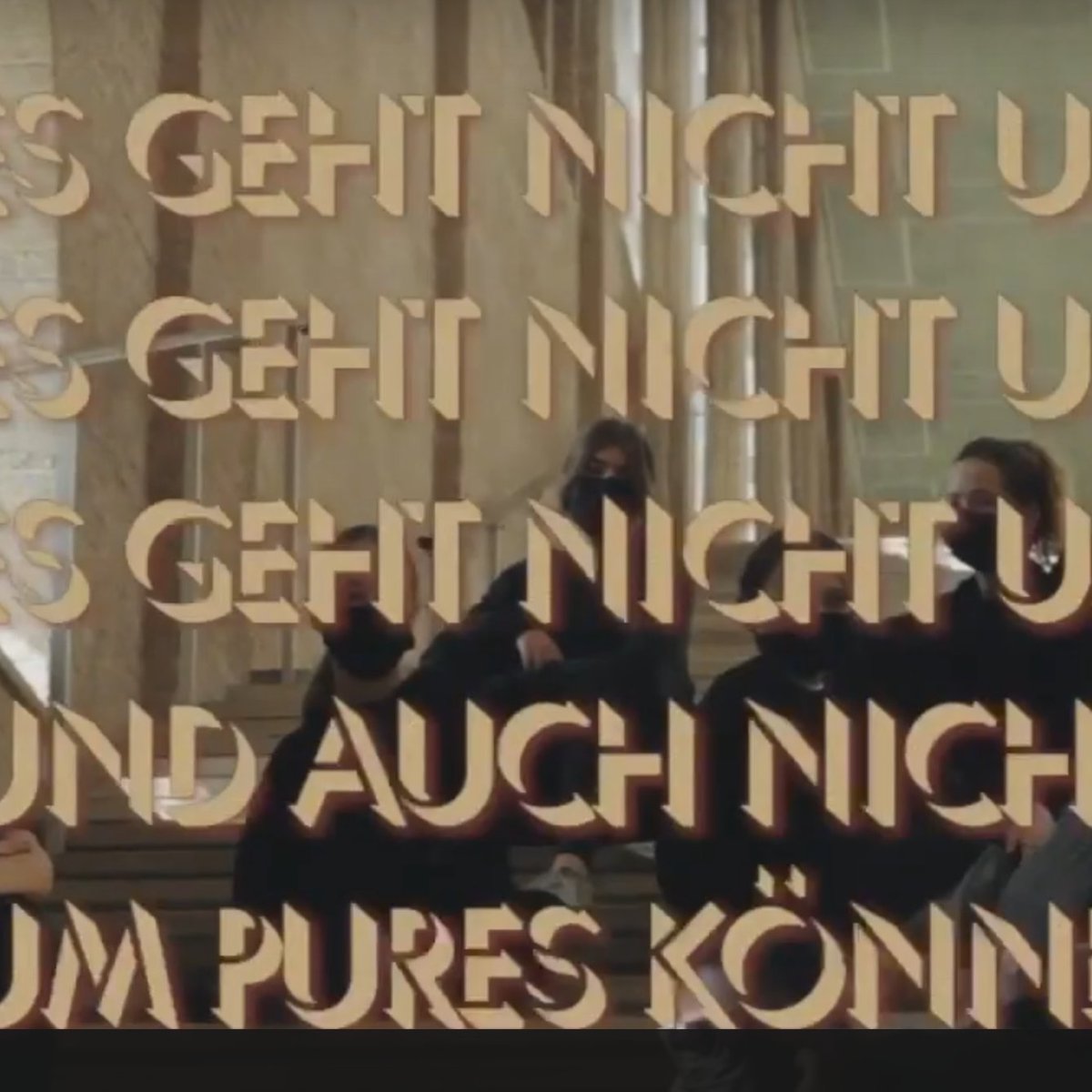 Im Begleitprogramm auf kiks-festival.online gibt es unter anderem den Trailer zu Tanz im Museum zu sehen - der ganze Film wird am Montag, den 6. Juni um 13 Uhr im Rahmen von KiKS-Kino gezeigt.