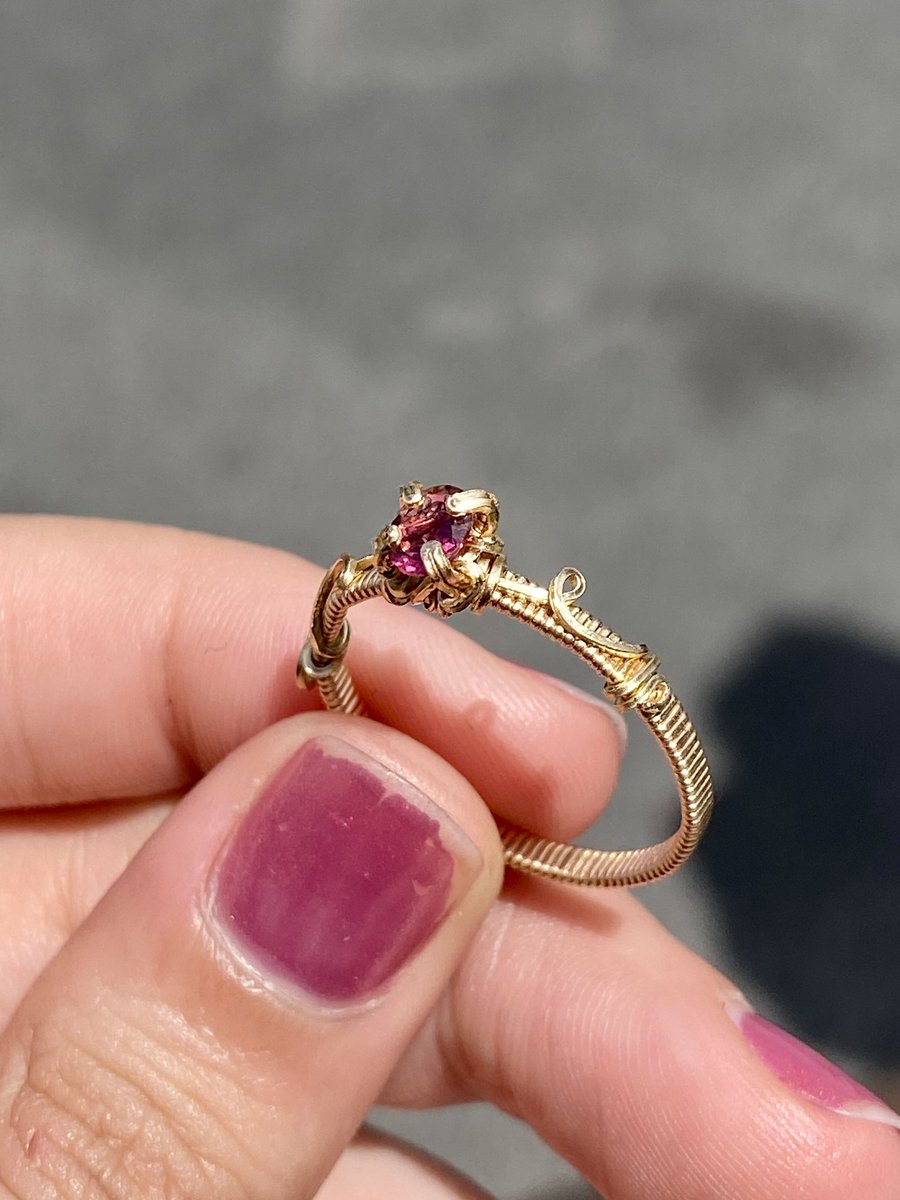 lmr_vrt's tweet photo. Completely forgot I had Twitter. Here’s a ring I made! A pink tourmaline in 14k yellow gold filled wire 💗🫶🏼 https://t.co/UVaZbB2bFc