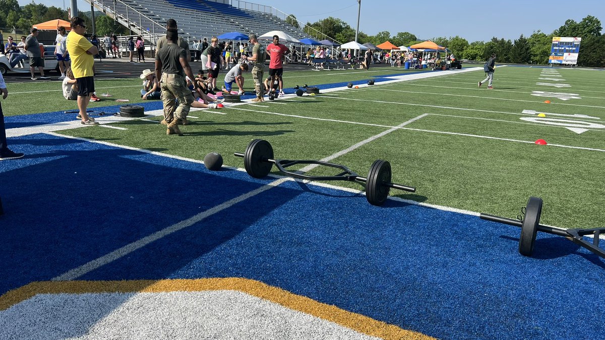 <a href="/MathDayKarns/">Karns Math Day</a> had the <a href="/NationalGuard/">National Guard</a> come help with the “Iron Fit Challenge”. #GoGuard #KHSMathField #y=mx+beavers
