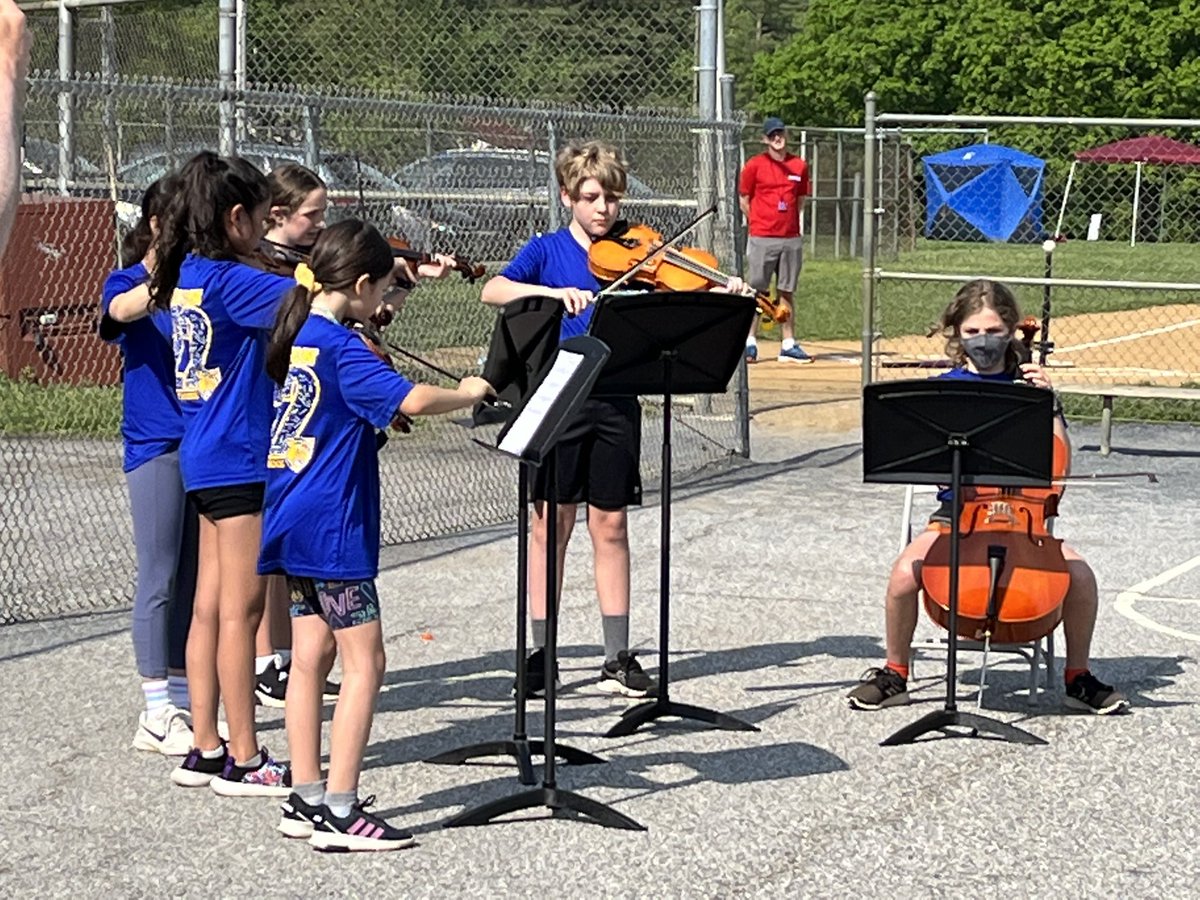 hcpss_aes's tweet photo. Field Day @ AES!! https://t.co/8hOpHarI7t
