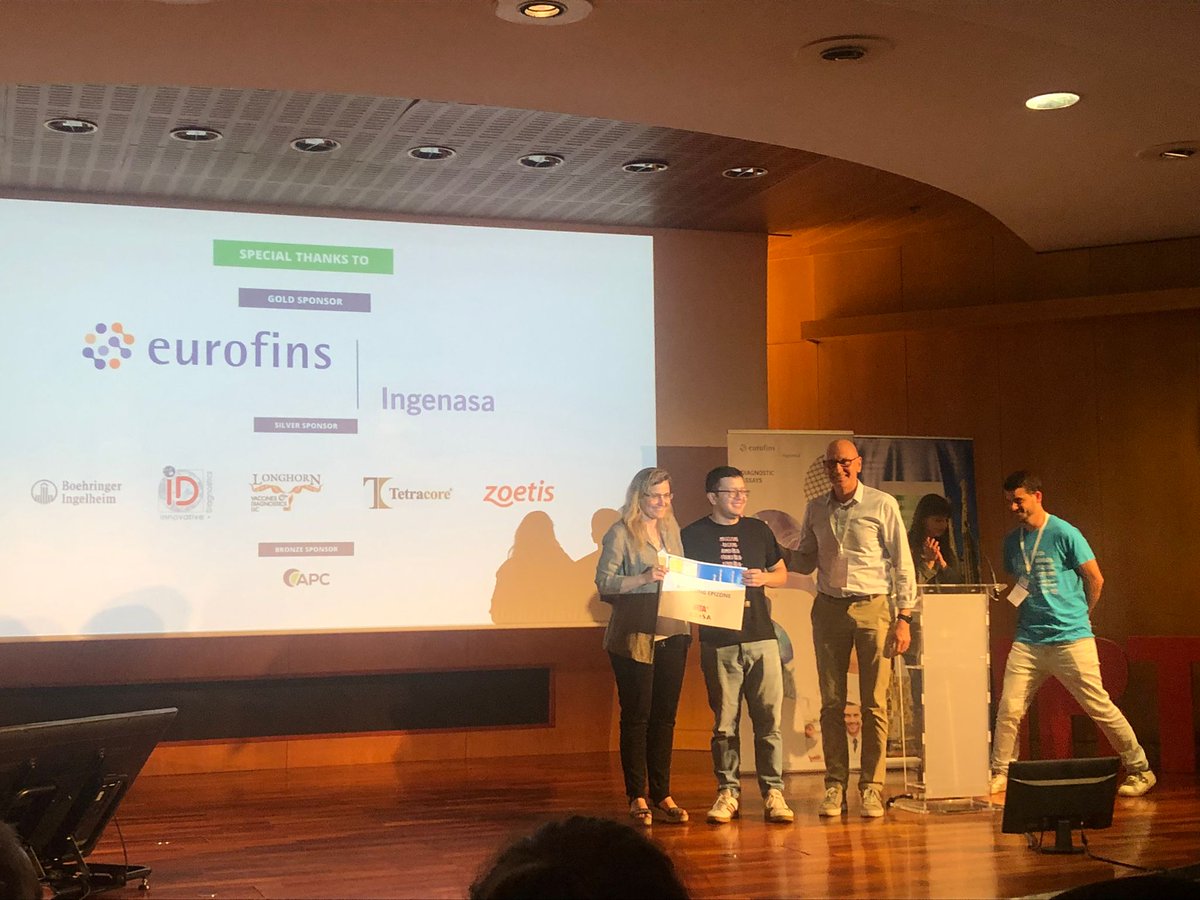 Your boy won an award, y'aaaaaaalll <a href="/YEpizone/">YoungEpizone</a> I just want to say to all the kids out there, being the class clown DOES pay 🤡