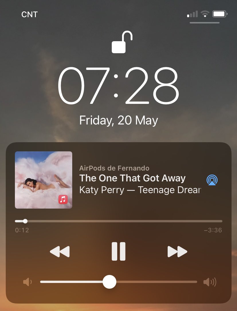 Nanndoferr's tweet photo. Hoy hasta el shuffle coordinó, miss u 🤍✨ https://t.co/oDObSDRexd