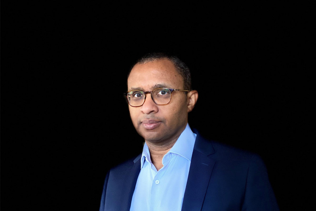 🚨 Pap Ndiaye nommé ministre de l'Education nationale et de la Jeunesse.

Pap Ndiaye est professeur des universités, agrégé et docteur en histoire, spécialiste de l’histoire sociale des États-Unis.

Il était depuis février 2021 directeur du Palais de la Porte dorée.