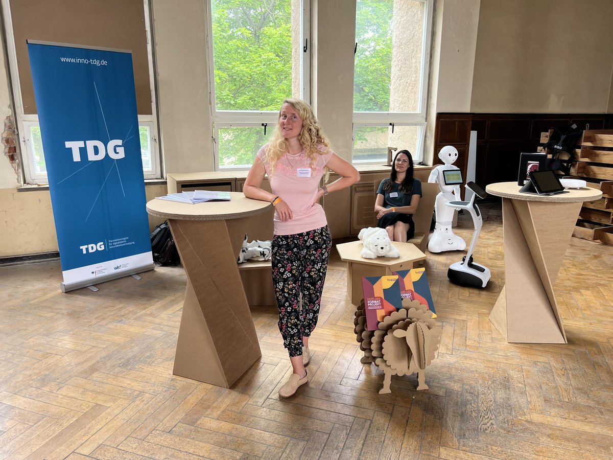inno_tdg's tweet image. Die #TDG unterstützt den Landkreis Mansfeld-Südharz beim Tag der offenen Tür im #Makerlab Eisleben. Gemeinsam diskutieren wir, wie wir den Schwerpunkt Telepflege in der Region umsetzen können.