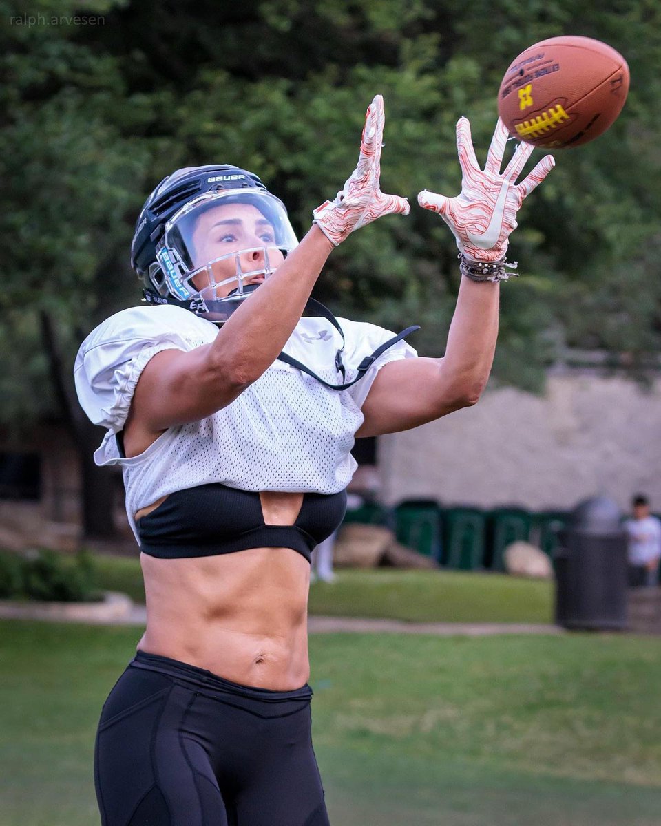 MyBFZ_'s tweet photo. Once you set a goal, itโs all about how hard youโre willing to work, how much youโre willing to sacrifice and how badly you truly want it.
#FlexFriday #AustinSound #XLeague #EXTFL #ExtremeFootballLeague #NoJokeFootball #NoDaysOff #RespectTheAthletes #FFZ https://t.co/e4XOv4tq7X