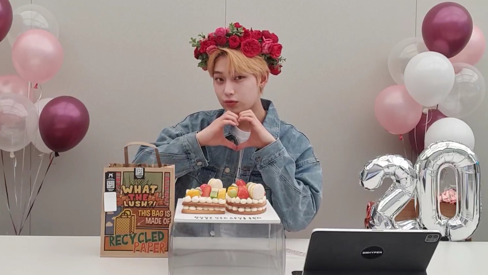 on Twitter: "20 YEARS OLD SUNOO ð¥º https://t.co/sxfXSXUZEf" / Twitter