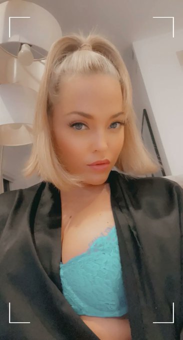 OnlyFans https://t.co/u3IOstn0SM https://t.co/3HpnFL9Ptw