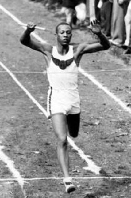 OHSAASports's tweet image. 📆 This Date In #OHSAA History: May 20, 1933 - Cleveland East Tech's Jesse Owens won the 100-yard, 220-yard, 880-yard relay and broad jump at the OHSAA Track and Field State Championships. Owens won nine individual state championships in his career. (Photo credit @ClevelandScene)