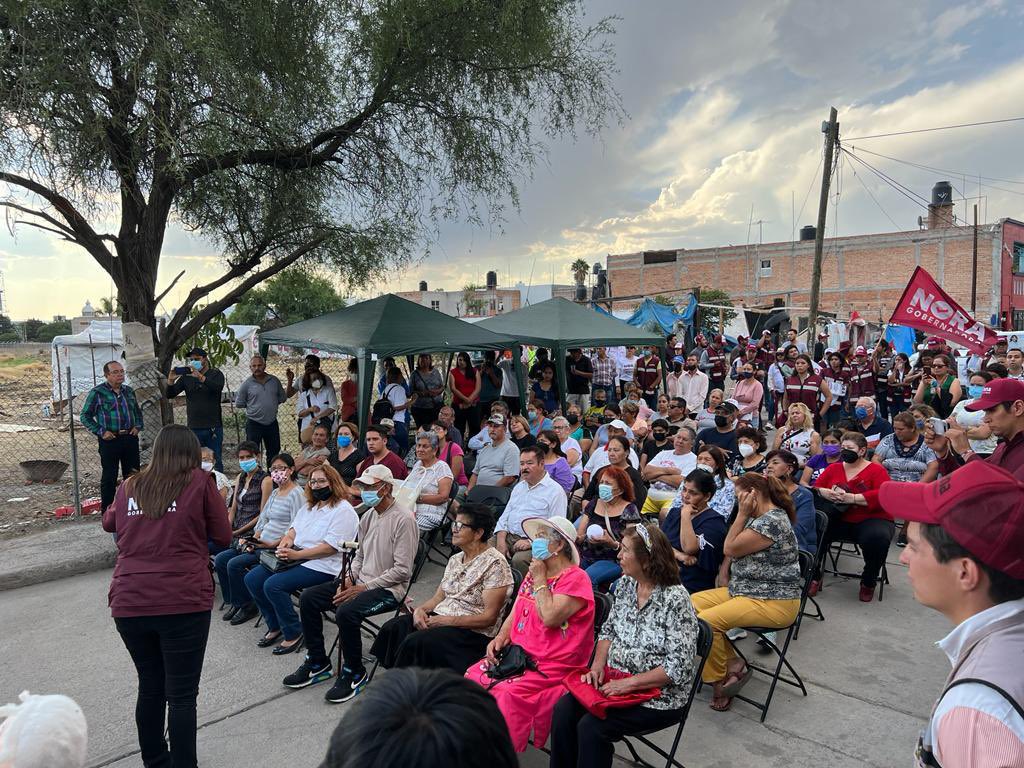 #MaestrosConClaudia tweet media