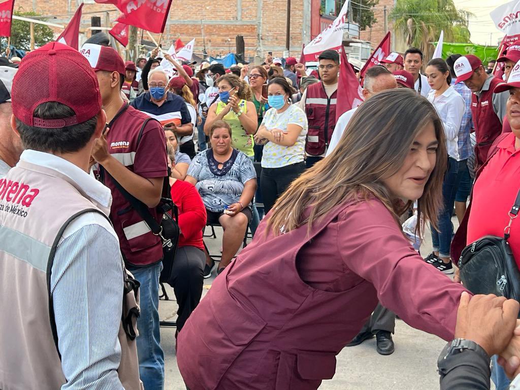 #MaestrosConClaudia tweet media