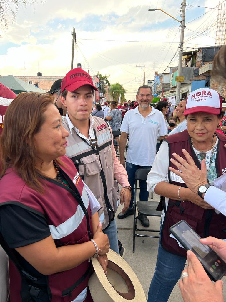 #MaestrosConClaudia tweet media