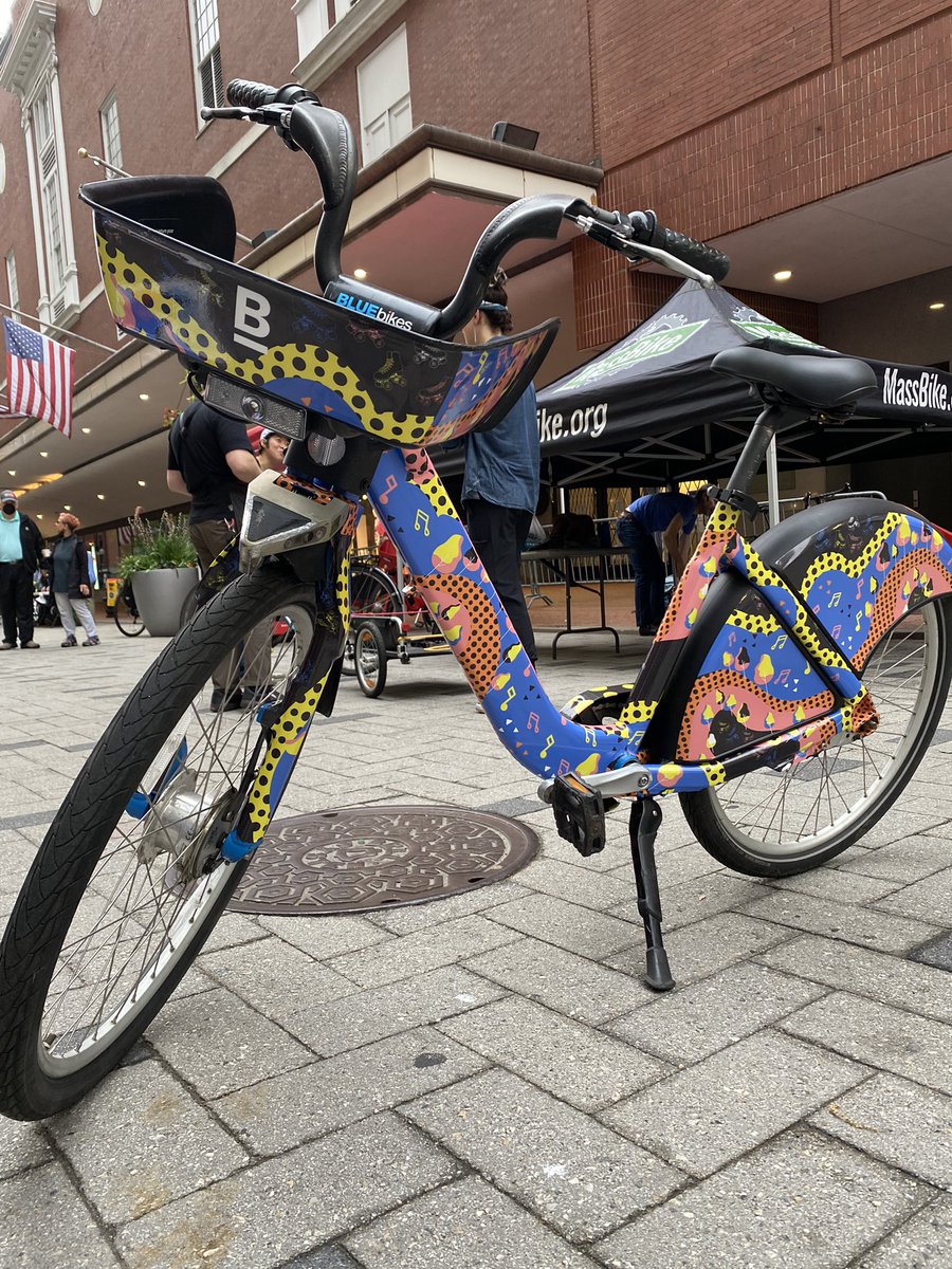 RideBluebikes's tweet photo. Happy #BikeToWorkDay! 

Featuring our newest 🦄 unicorn bike: The Boston Summer Bike

Designed by @AFHBoston Artist: Bloo https://t.co/aAukFG1jxg