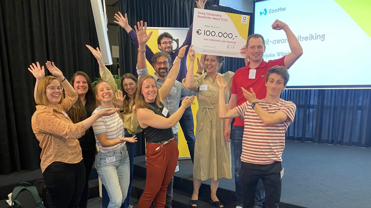 Het <a href="/ACLimburg/">Alzheimer Centrum Limburg</a> is trots op YOR-winnaar dr. Willemijn Jansen! Ze wint de talentprijs én 100.000 euro voor haar #onderzoek naar ‘weerbaarheid’ tegen de ziekte van #Alzheimer. Gefeliciteerd Willemijn!

Lees meer over het onderzoek en de #YOR-Award: 👇
alzheimer-nederland.nl/nieuws/dr-will…