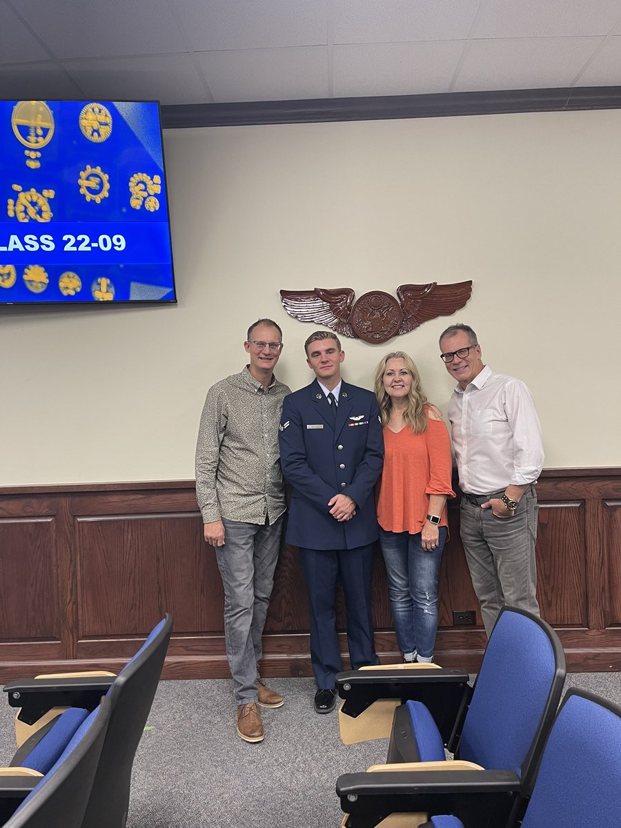 steffiedhwd's tweet photo. I felt so honored pinning his wings !  #myfavoriteairman #hegothiswings #usafb #usairforce https://t.co/JTmEVoG7bd