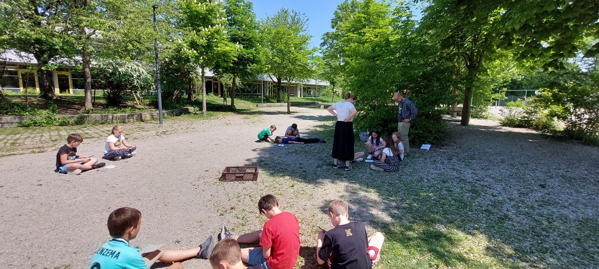 PabloLizcano13's tweet photo. Última visita en Múnich al centro público “Anni Pickert Schule”, en Poing. Estuvimos trabajando con las clases de 10 grado, 1 grado y 4 grado. Muchas gracias por la acogida tanto del profesorado como del alumnado.
#ProyectoErasmus @ctifmadrideste @ceipeljarama @MTDHF #IF_CMadrid https://t.co/YStd3DxCE8