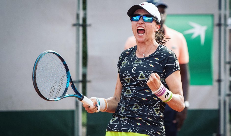 ¡IMPRESIONANTE!

#FernandaContreras 🇲🇽 jugará su primer Grand Slam, la mexicana se clasificó al Cuadro Principal de #RolandGarros
 
Q3 6/1 3/6 6/3 vs Joanne Zuger
Q2 5/7 6/4 6/2 vs Ipek Oz
Q1 3/6 6/3 7/6 vs Catherine McNally

📸: <a href="/Reginacortina_/">Regina Cortina Photography</a>