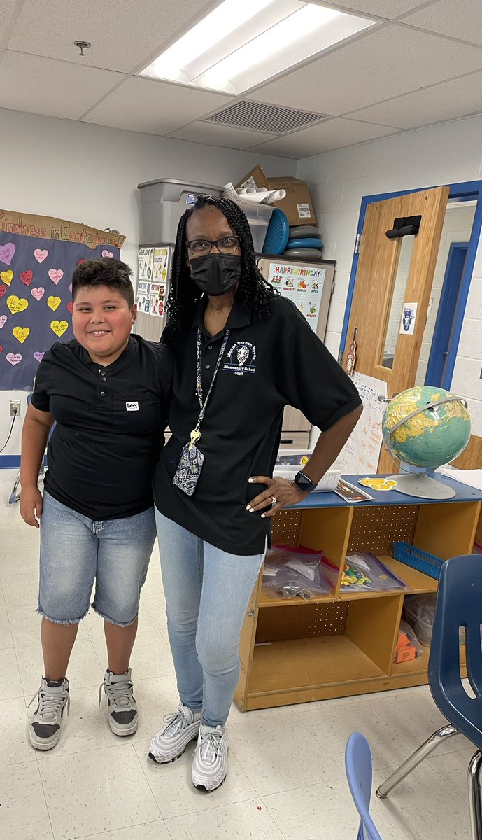 The smile on his face says it all! Dressed like his Reading Teacher💙💙He worked so hard this year. #ProudReadingCoach <a href="/MtVernonWoods/">Mount Vernon Woods</a> <a href="/FCPSR3/">FCPS Region 3</a>