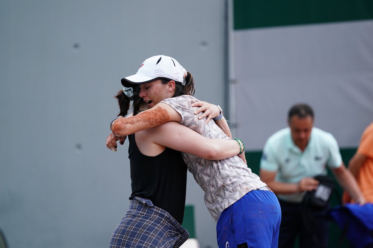 rolandgarros's tweet photo. First Slam main draw feeling 🥳

Congratulations, Fernanda Contreras Gomez 🇲🇽

#RolandGarros https://t.co/9NR035Wa6v
