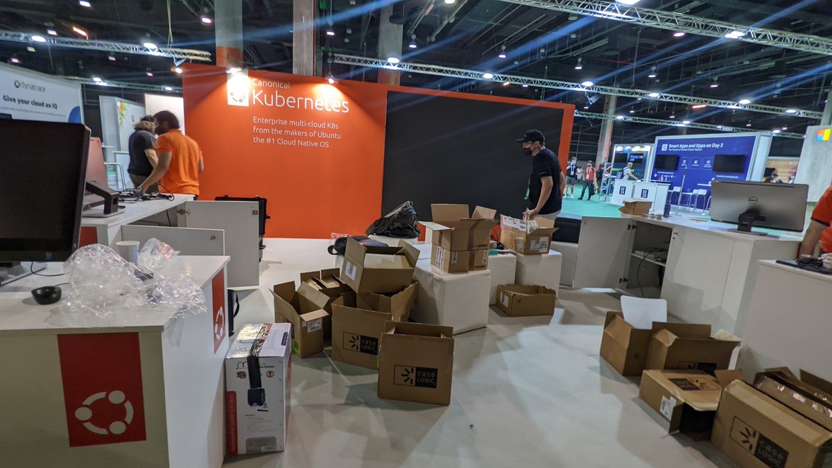 ubuntu's tweet image. Always a bit emotional leaving the event. But, look on the bright side, we will be back for #kubecon Detroit, North America in October 2022! 

Until then, keep making macro plays with #MicroK8s 😉