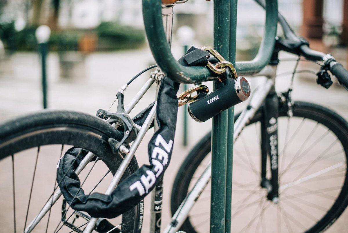 BernasCOM's tweet image. ZEFAL a décidé de faire confiance à BernasCOM ! 🎉

ZEFAL est une marque française qui équipe tous les cyclistes, notamment les urbains, avec une large gamme d'accessoires de vélo innovants et durables : sac à dos, sonnette, antivol, rétroviseur, ...