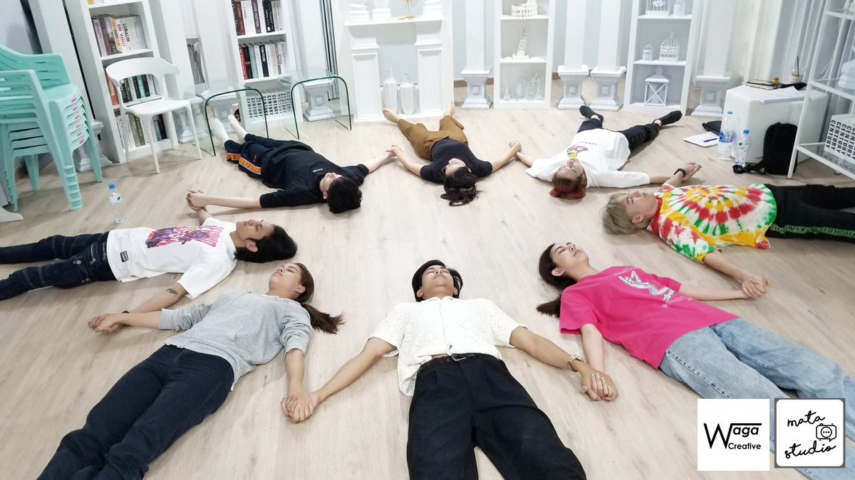 WaGaCreative's tweet photo. Workshop Day3 กับการทำงานซีรีส์ที่ วากะ มาตาสตูดิโอ ที่มี คุณหมอMed กับ นักศึกษาแพทย์ชั้นปีที่6 🧑🏼‍⚕️🏥 และผู้ประสบเหตุ ใน Make a Wish #ภารกิจนายเทวดา เดอะซีรีส์ 👩‍⚕️🧑🏼‍⚕️🏥💉💊 น้องๆรู้จัก สนิทกัน และเก่งกันมากขึ้น 😉 ฝากติดตาม #ภารกิจMakeaWish และเป็นกำลังใจให้นักแสดงเซตแรกกันด้วยค่ะ✌ https://t.co/LRqhJlaIFJ