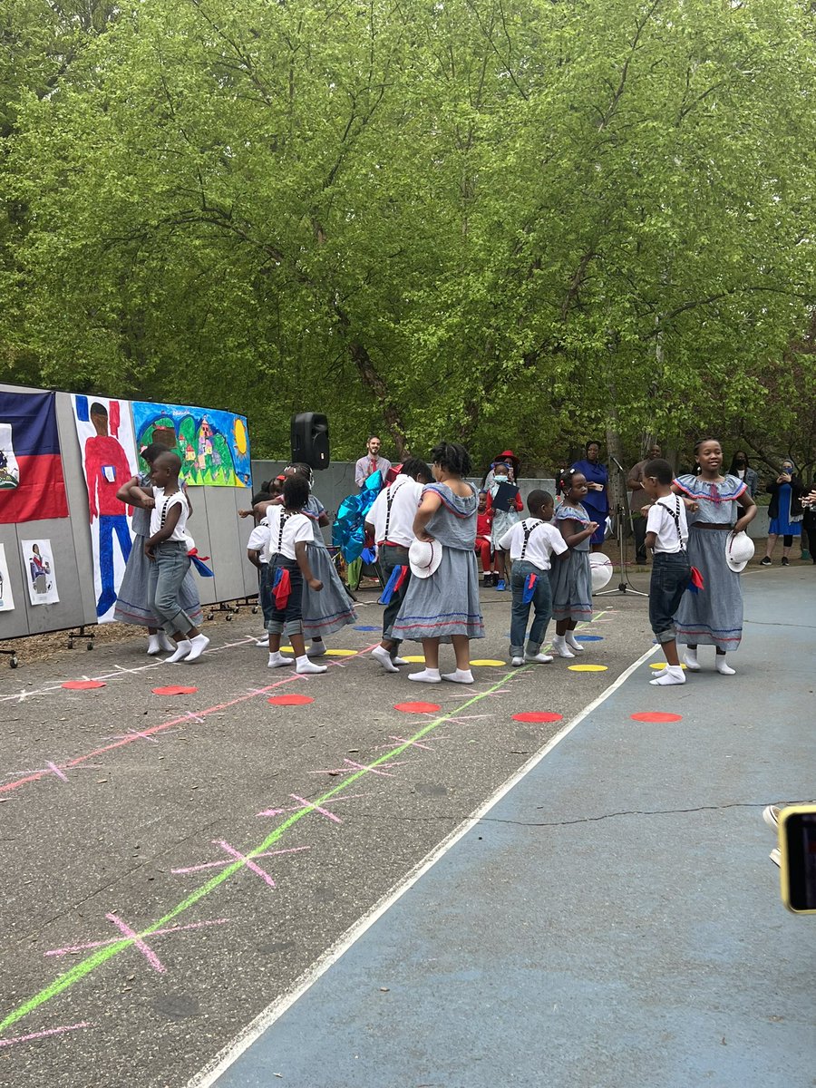 Ruthzee's tweet image. Last week the students from @MattahuntBPS’s Toussaint L’Ouverture Academy came to City Hall to celebrate #HaitianFlagDay with me. Today I went to celebrate with them.  Our kids are so dynamic &amp;amp; talented!
