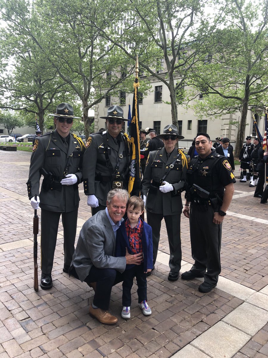 JTharp48's tweet photo. Very proud to introduce my Grandson to some of the finest Law-enforcement officers in the country at the Police Memorial https://t.co/2uCcqNGRm4