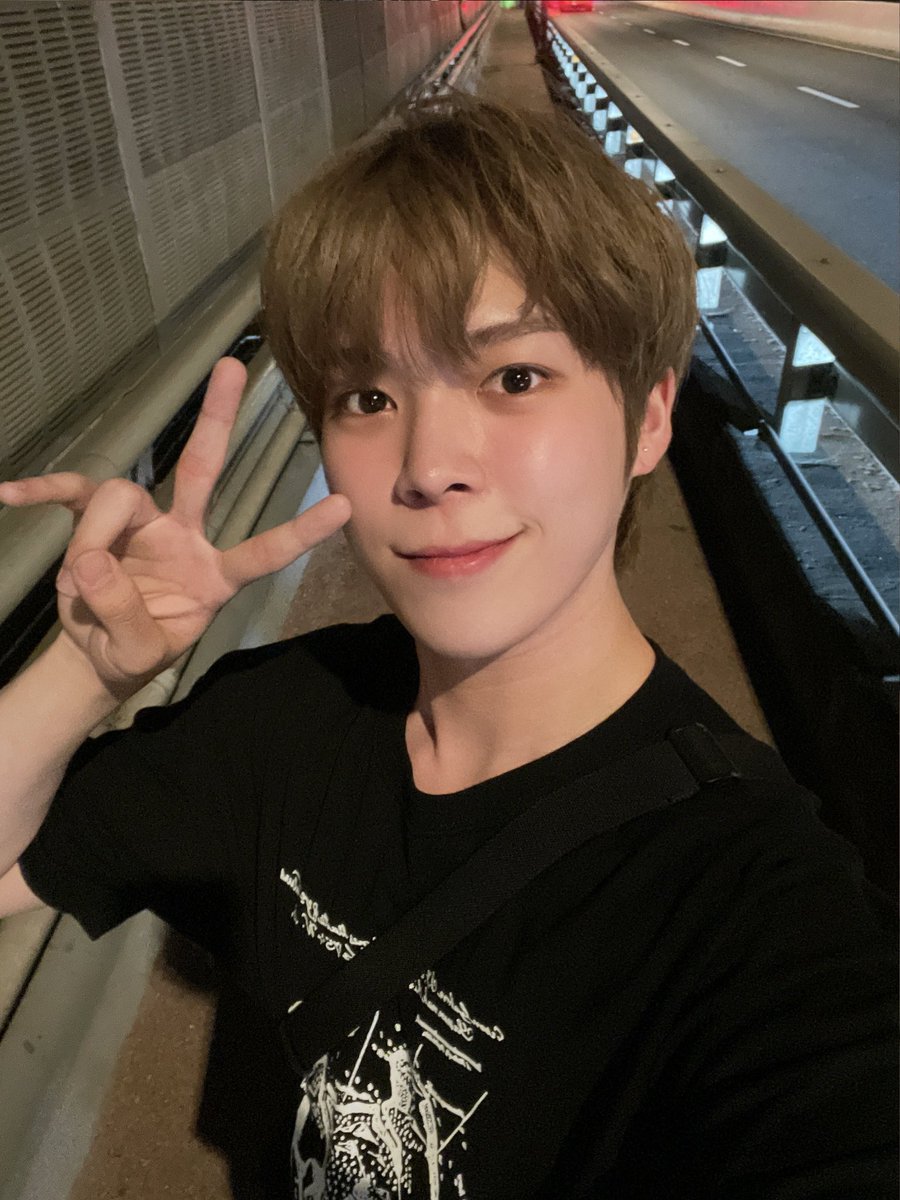kneuty's tweet photo. 에어프라이기돌린고구마...    촉촉물고구마... https://t.co/BOL8htNo4e