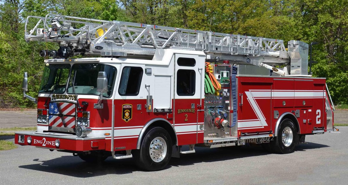 ctfirephoto's tweet photo. CFPA member Mark A. Redman posts this shot of Torrington, Connecticut
Engine 2
2020 E-One Cyclone 2000/500/78'
(142078) https://t.co/nXloGo3zL7