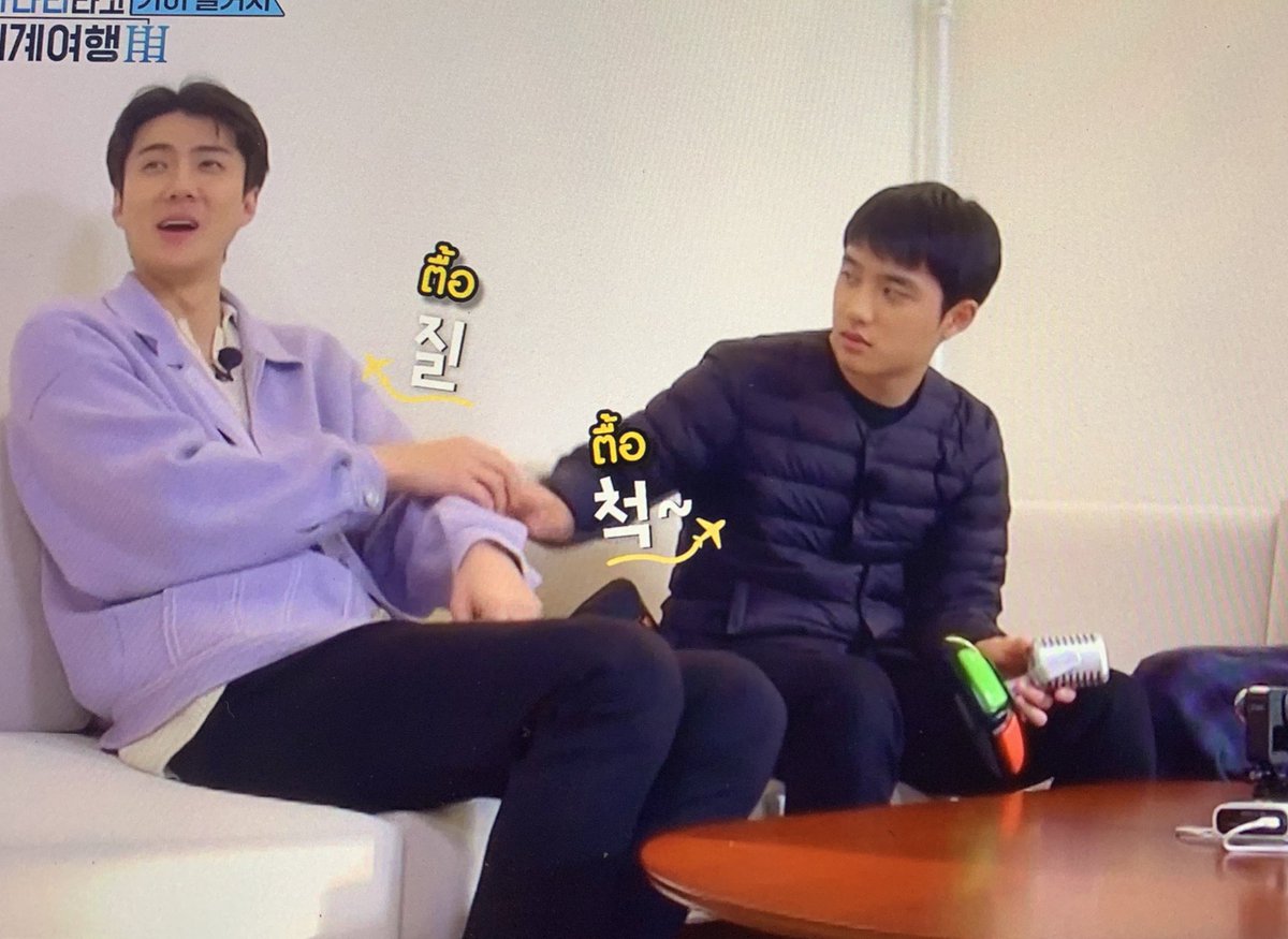 tamquamexo's tweet photo. อะไรที่ไม่ได้เห็นก็ได้เห็น พี่คยองซูอ้อนโอเซฮุน 555555555555555 น่าเอ็นดูมาก ขอน้องใหญ่ เล่นอันนี้เถอะนะ สลับอายุกันโดยสมบูรณ์ น่ารักมาก ฮือ
ไปดู! https://t.co/vLjyAkQ8Dc
#TrueID #TrueIDPlus #TrueIDKoreanVariety #EXOsLadder3 #EXOsTWOLinNamhae #EXO https://t.co/sU746HeAHb
