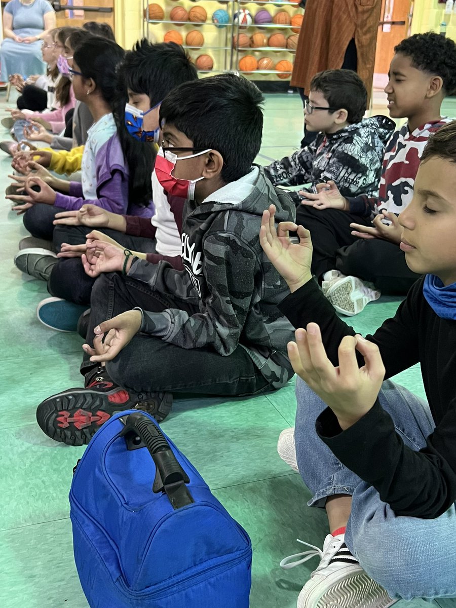 Grades 3-5 had a great time with our visitors for the Darshana Poster Exhibition yesterday! Thank you <a href="/hssusa/">HSS USA</a> <a href="/25Lafayette/">Lafayette Estates School #25</a> <a href="/Braunsdorf25/">Edward Braunsdorf</a> <a href="/MrsPimienta25/">Carla Pimienta</a> <a href="/MrsVoorheesGr4/">Mrs. Voorhees</a> @mwhalen25 #lionpride #DEI