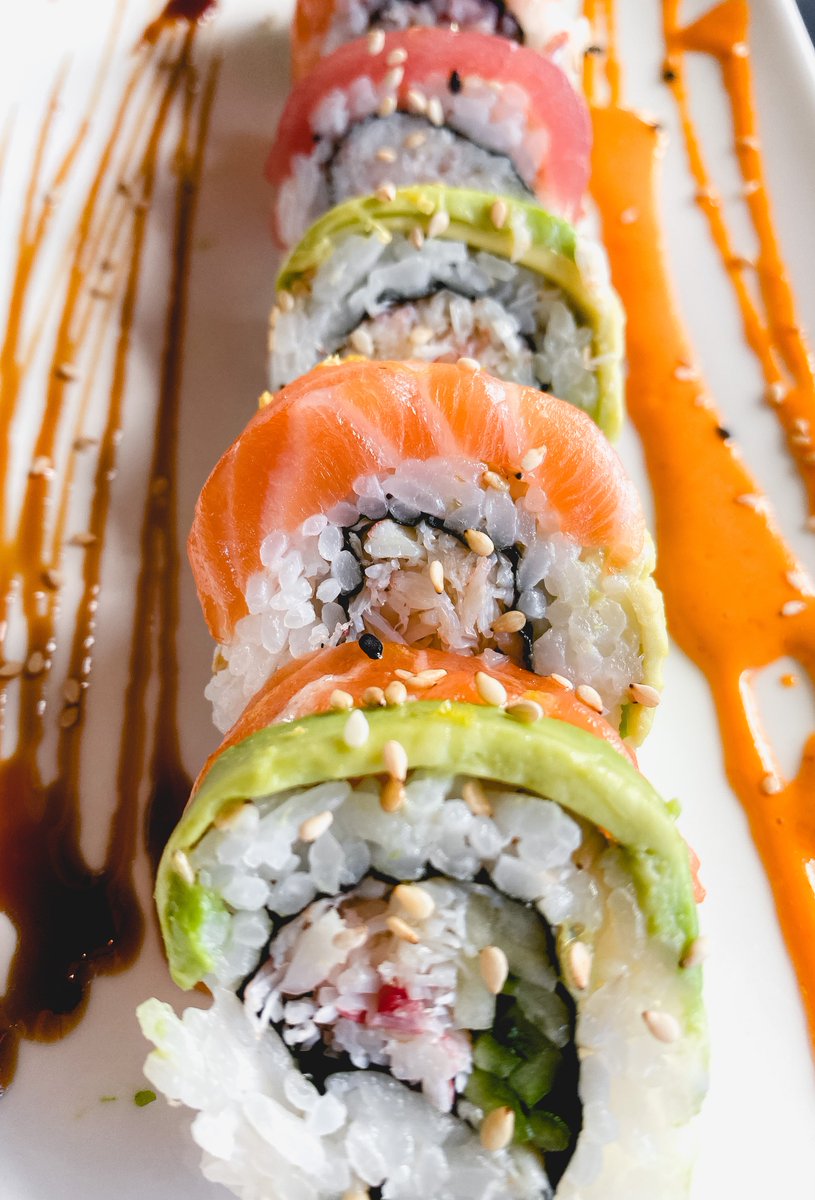 legalseafoods's tweet photo. "Roll" with us this weekend 😉 #ReallyFreshFish https://t.co/KtoGGBBUOz